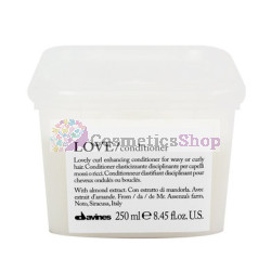 Davines Essential Haircare Love Curl- Elasticising and controlling conditioner for wavy or curly hair 250 ml.